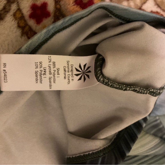 Athleta Tank With Built in Bra - Picture 4 of 6